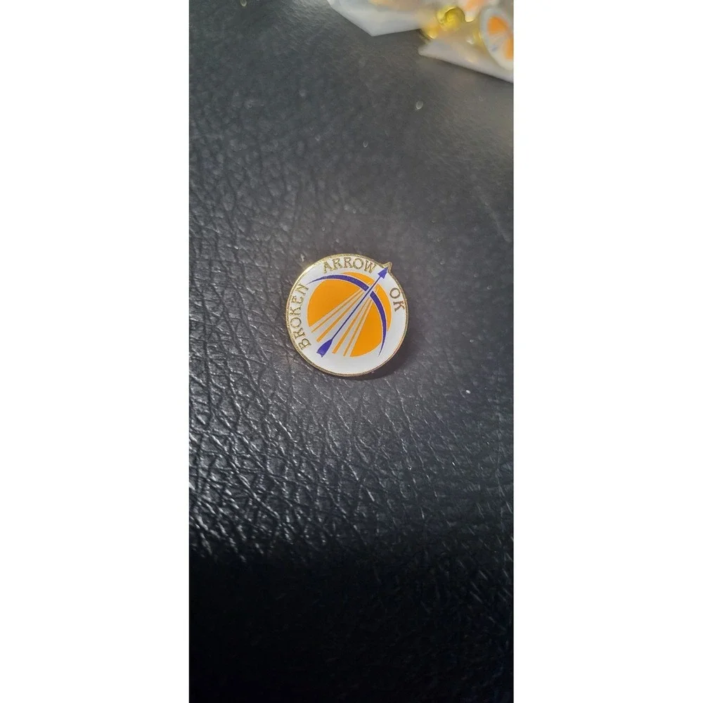 New Broken Arrow, Oklahoma Lapel/Hat‎ Cap  Pin Enamel Oklahoma